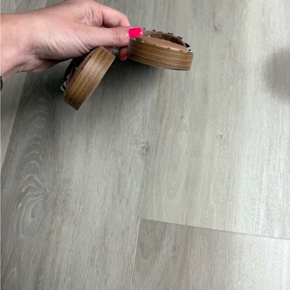 Steve Madden Brown Flat Sandals with Studded Straps - Picture 4 of 5